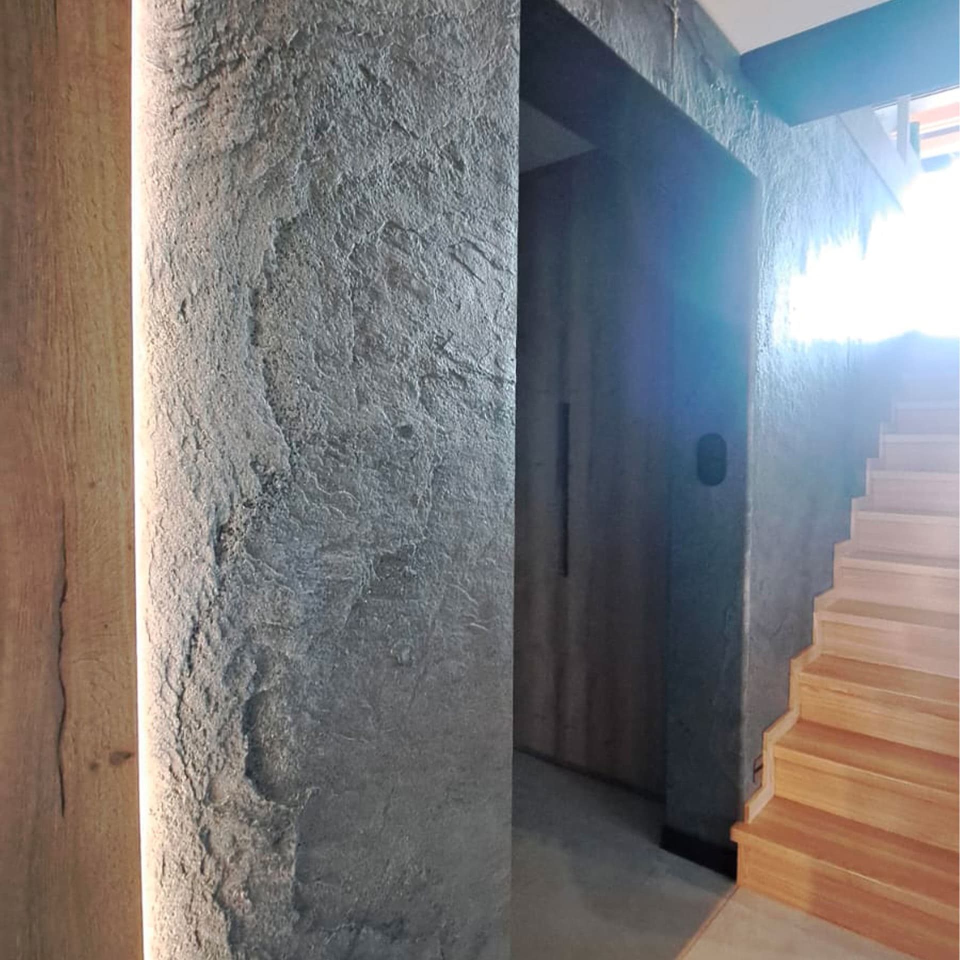 pannello rivoluzionario di Rivestimento interno-esterno in VERA PIETRA flessibile 61x122x0,3cm ANTRACITE - 23