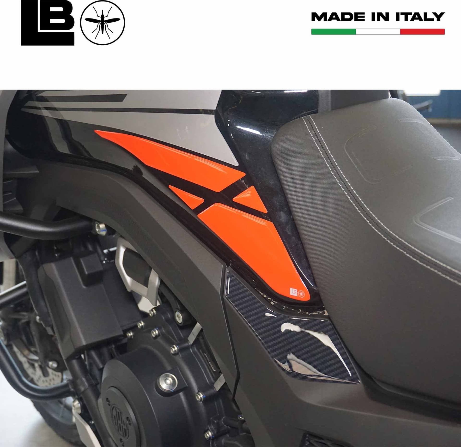 Adesivi 3D Protezioni Laterali Serbatoio compatibili con Morbidelli T1002VX 2025 - 5