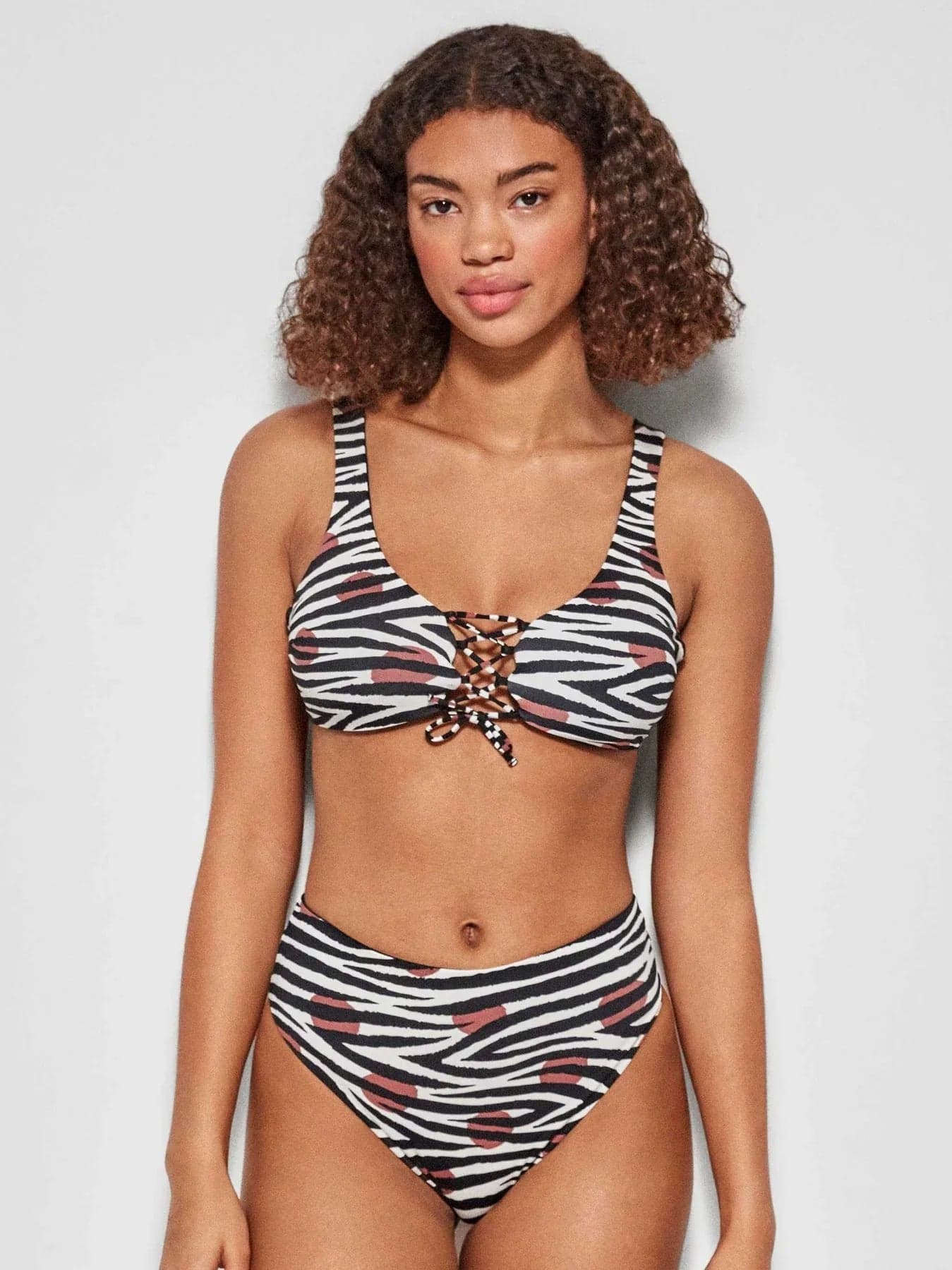 Bikini Donna Gisela Estampado Savana con Top Senza Ferretto e Slip Vita Alta - 4