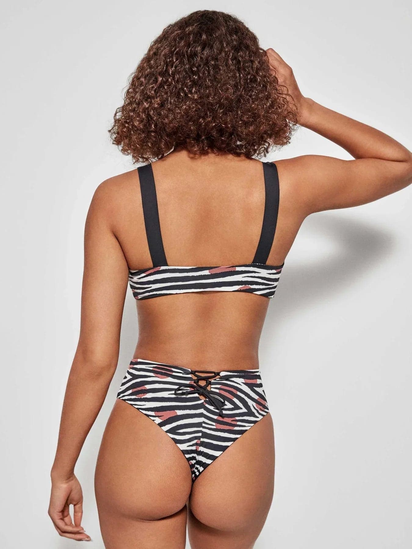 Bikini Donna Gisela Estampado Savana con Top Senza Ferretto e Slip Vita Alta - 3