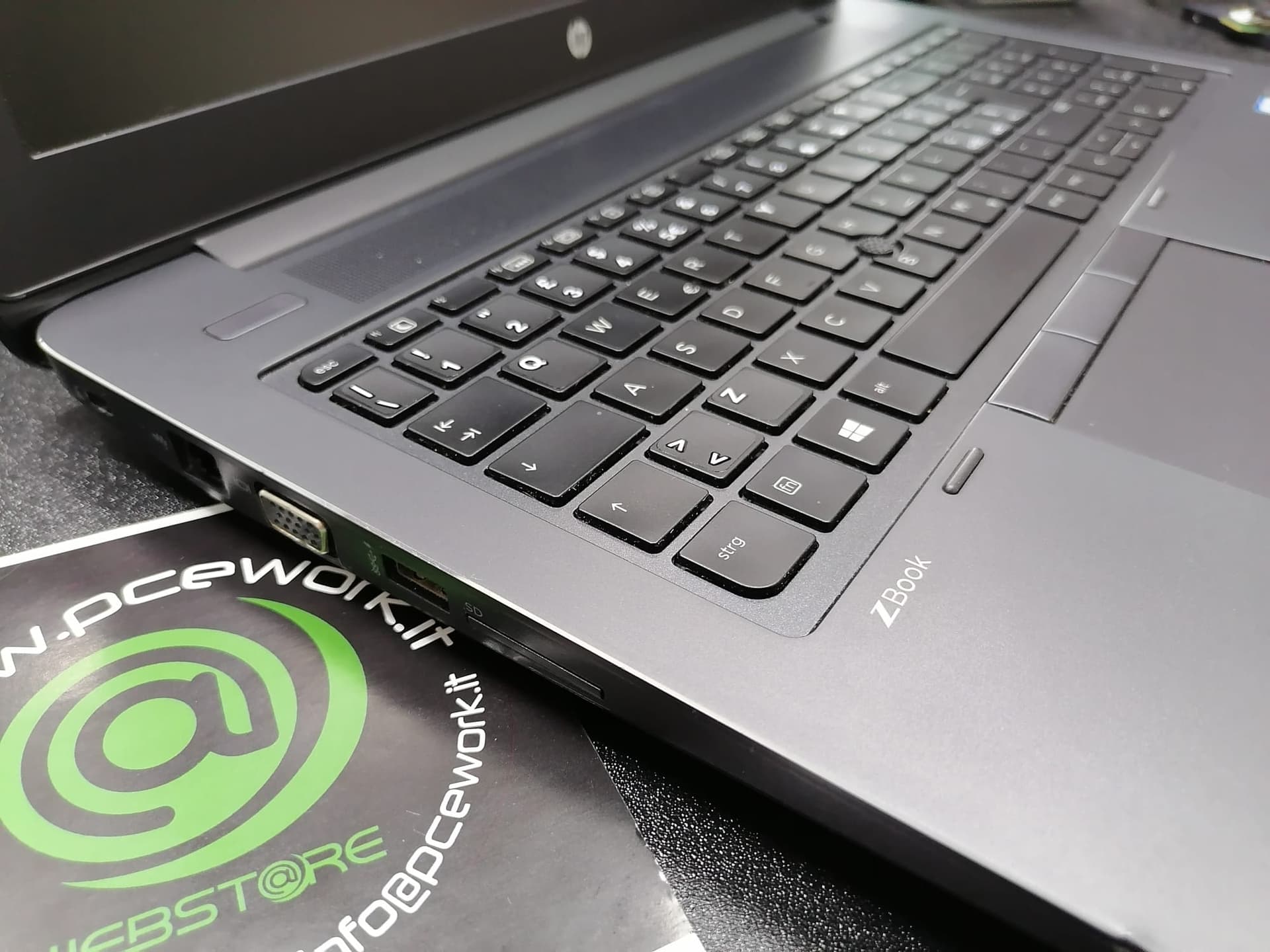MOBILE WORKSTATION HP ZBOOK 15 G3 INTEL CORE I7-6820HQ 2.70GHZ - 8