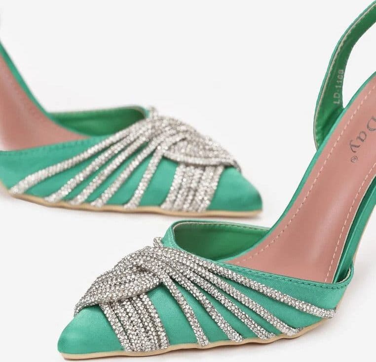 Derby - Dècolletè con strass intrecciati in Scarpe col tacco Affari di Famiglia - Sant’Angelo a Cupolo, commercioVirtuoso.it