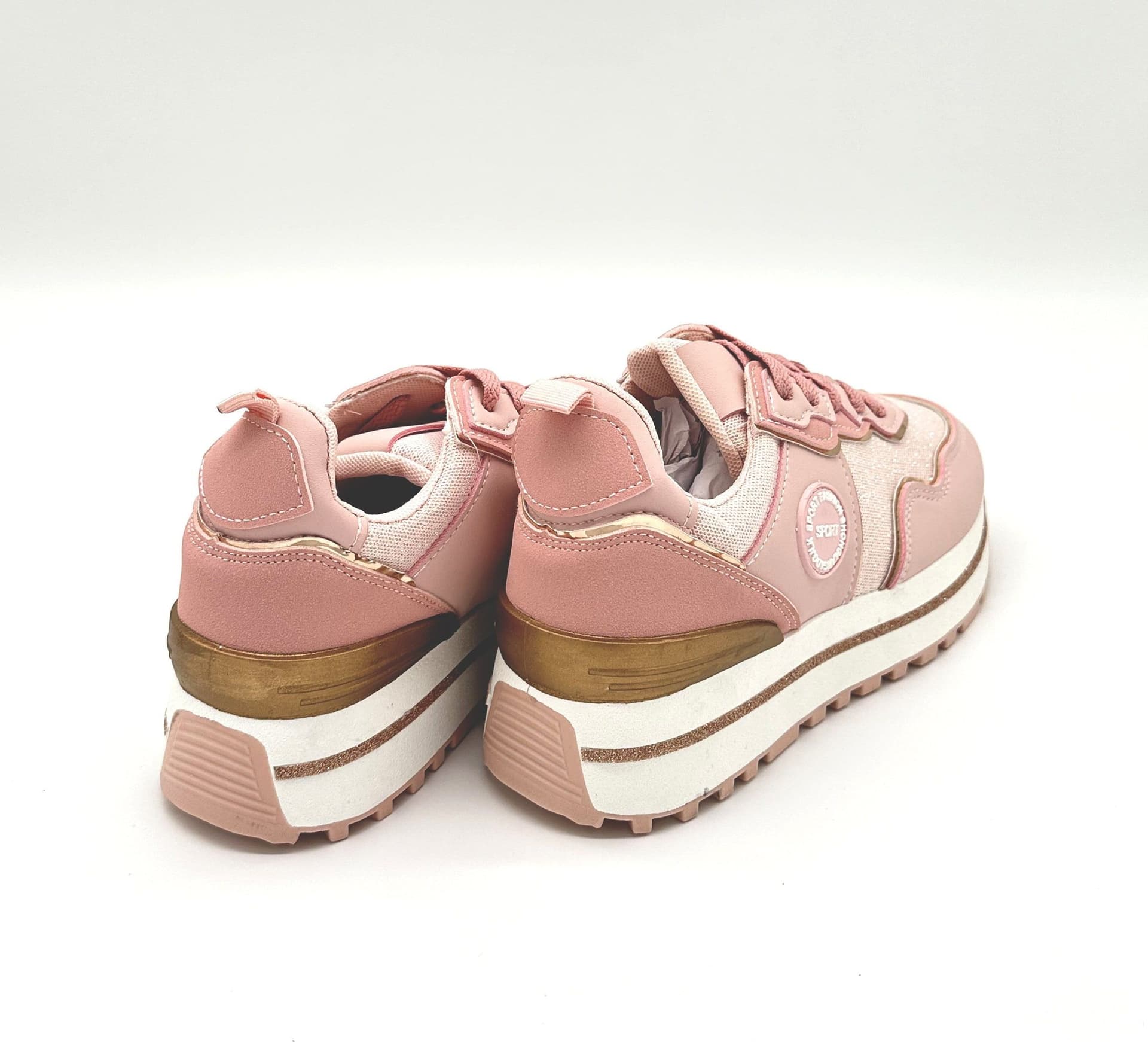 Gilly - Sneakers con zeppa e lacci in Sneaker casual Affari di Famiglia - Sant’Angelo a Cupolo, commercioVirtuoso.it