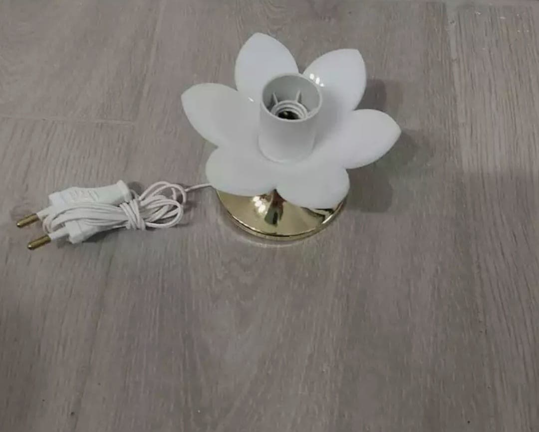 LUCCIOLA GIGLIO IN PLEXIGLASS CON PORTALAMPADA E14 E BASE COLORE OTONE - 2