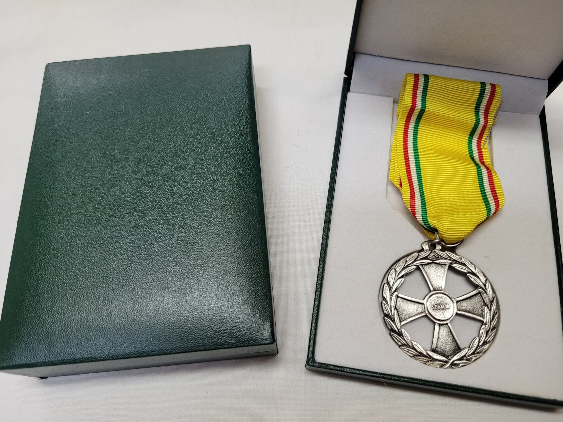 Medaglia decorazione Missione di Pace in Somalia con scatola Repubblica Italiana - 2