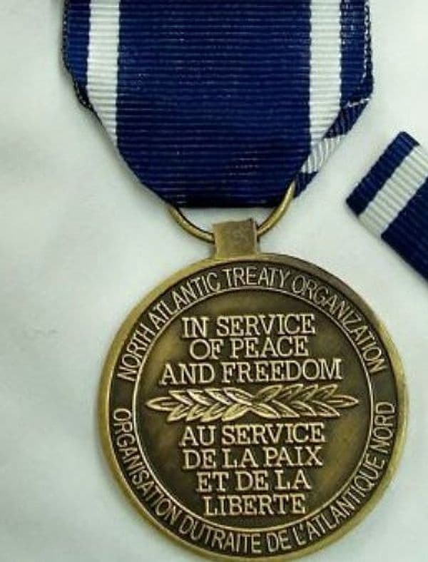 Bosnia Nato - Nastro / nastrino / medaglia - 10
