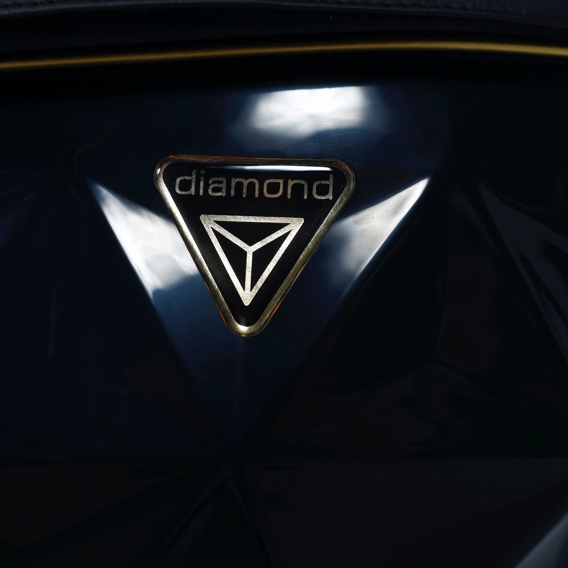 Trio Junama Diamond Fluo in Pelle V2 Nero Telaio Oro Giallo Navicella Nera - 30