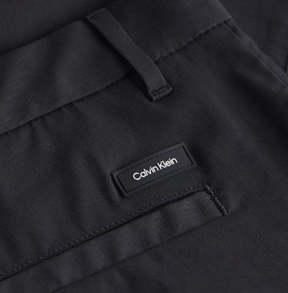 Calvin Klein pantalone tech nero K10K112816 Pantaloni Calvin Klein