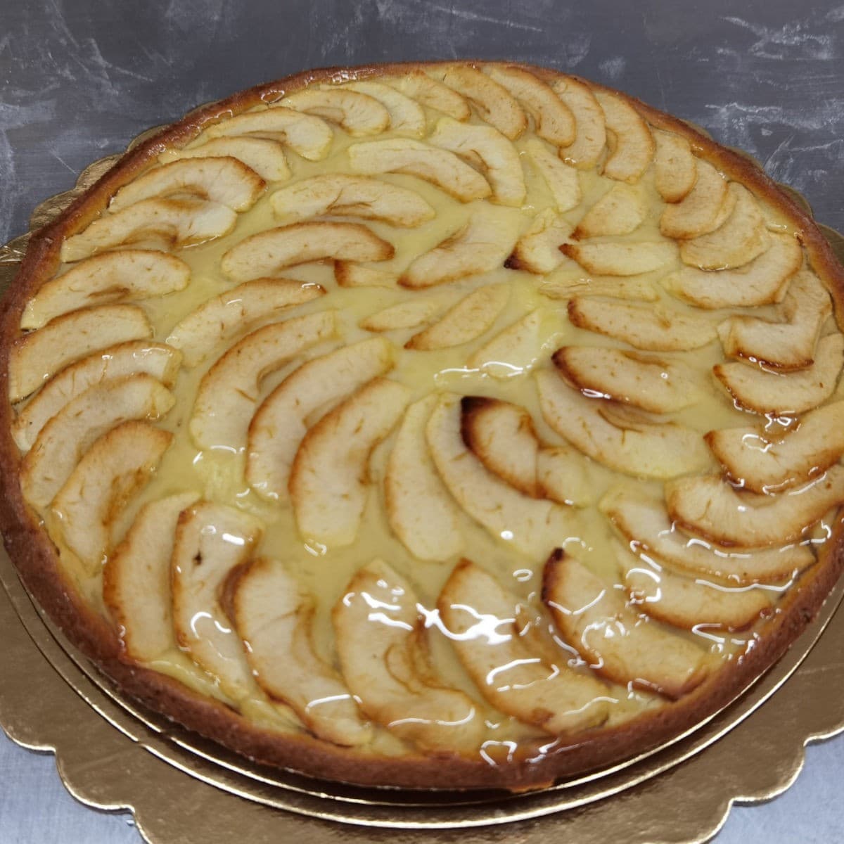 Crostata alle mele con gelatina all'albicocca - 7