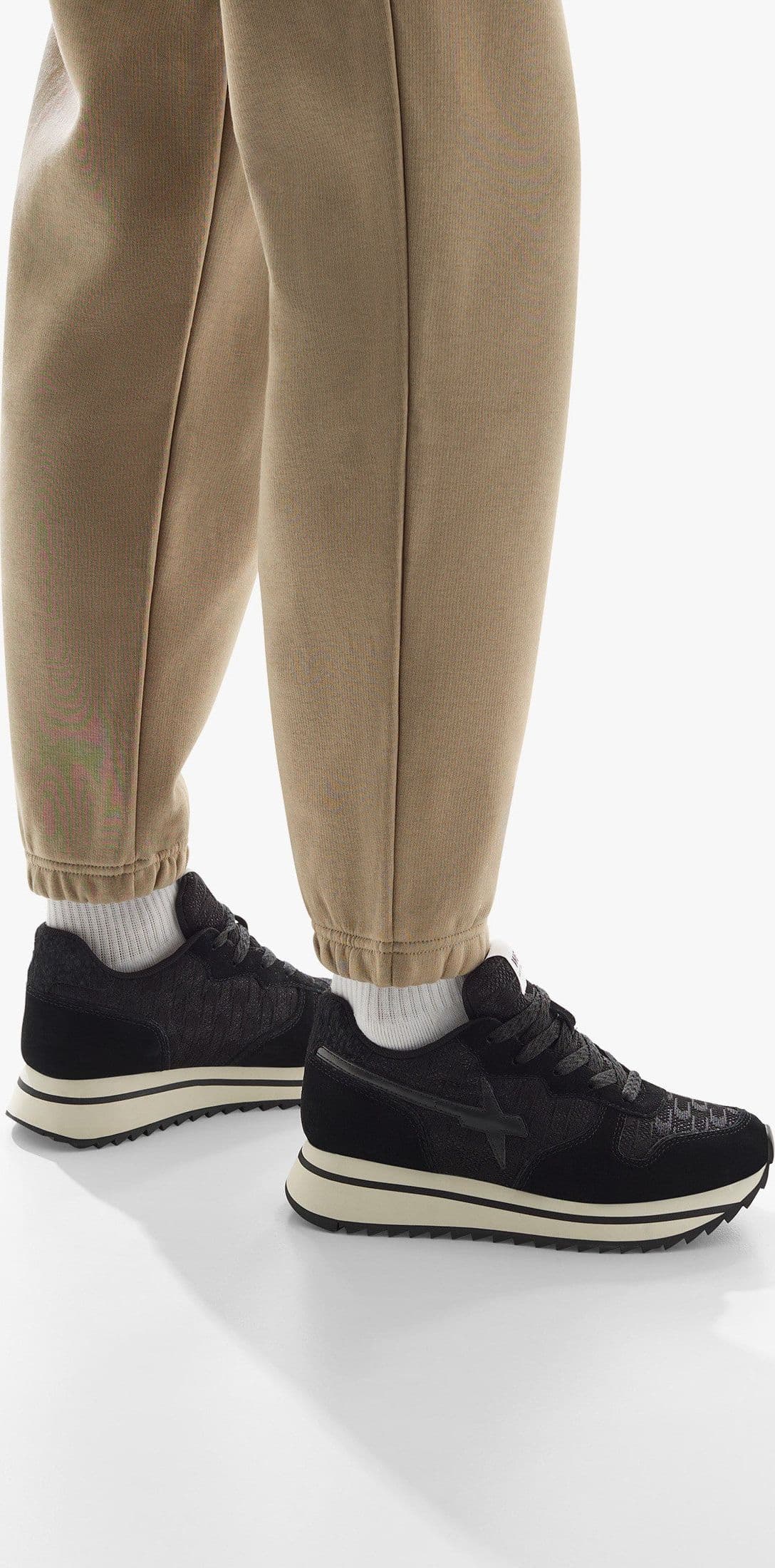 W6yz scarpe donna  JET-W. - Sneakers in suede e tessuto tecnico - Nero 2018635151A01 in Sneaker casual Broadway Red - Barletta, commercioVirtuoso.it