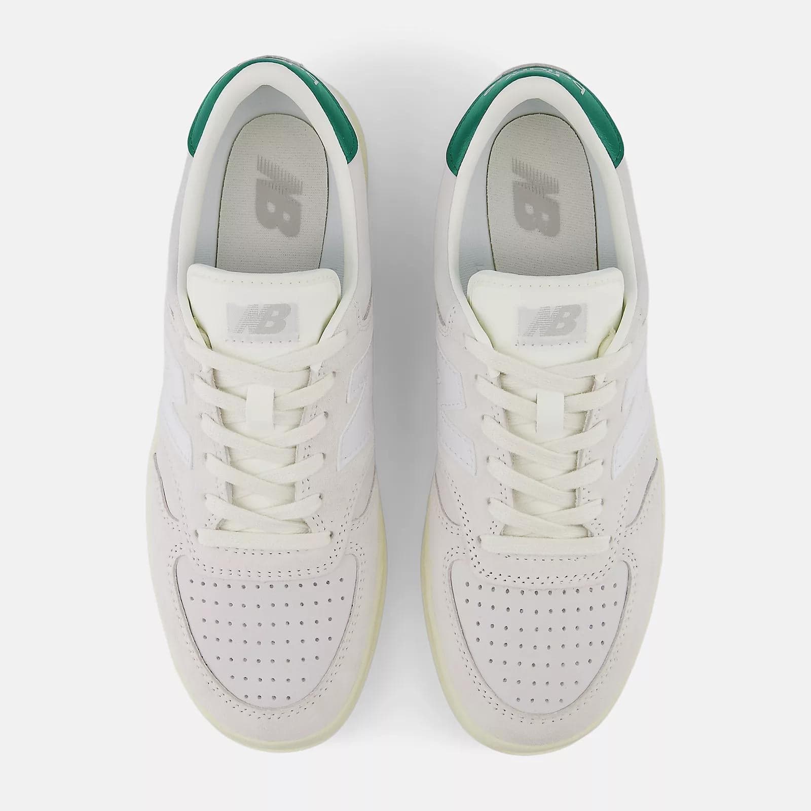 Sneakers New Balance T500 green