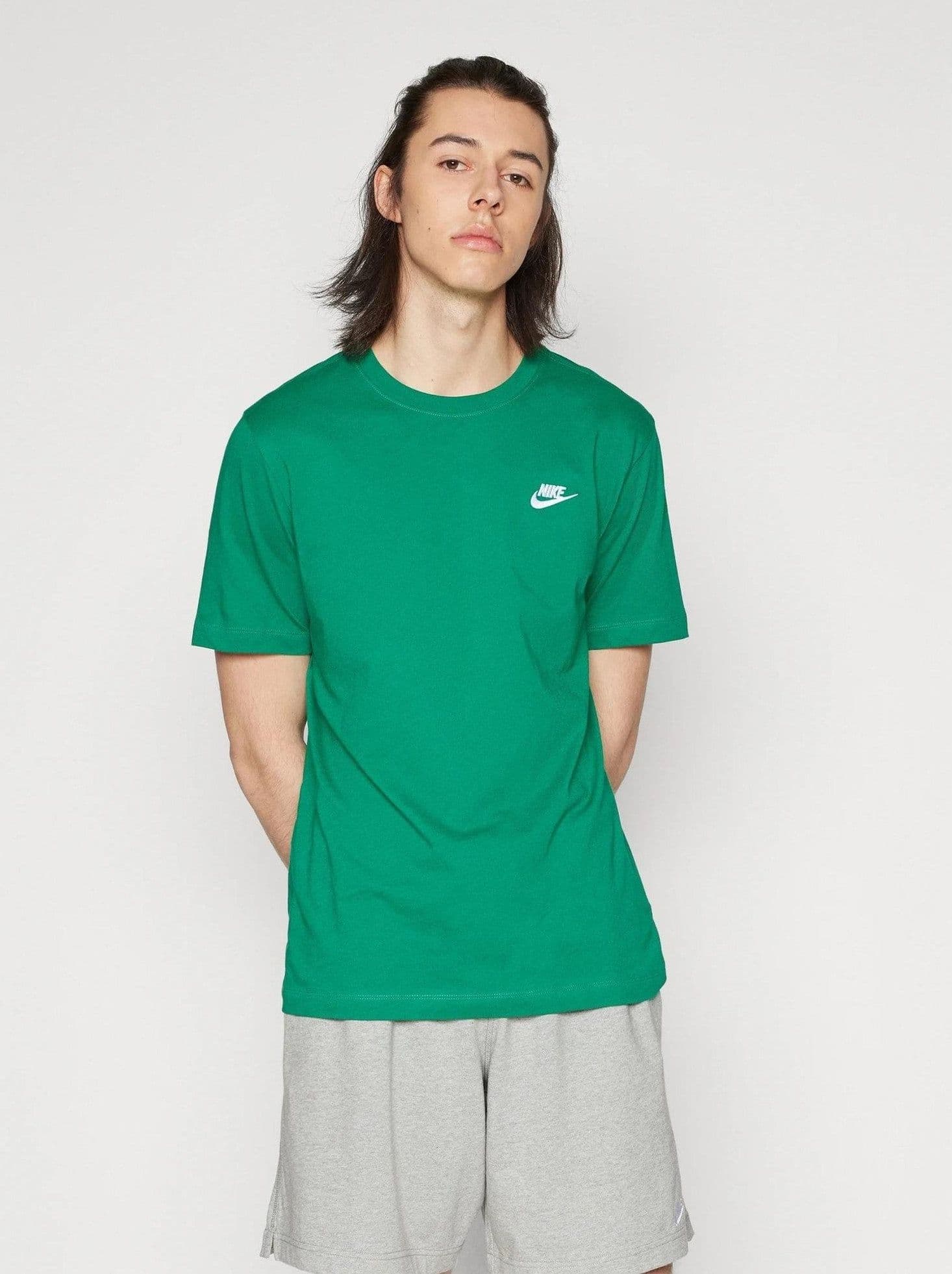 T-shirt Nike Sportswear Club 100 green