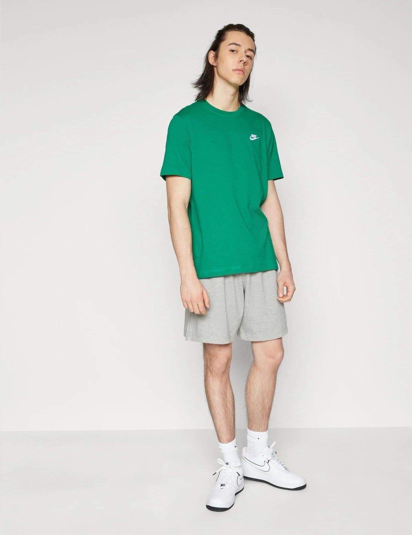 T-shirt Nike Sportswear Club 100 green - 4