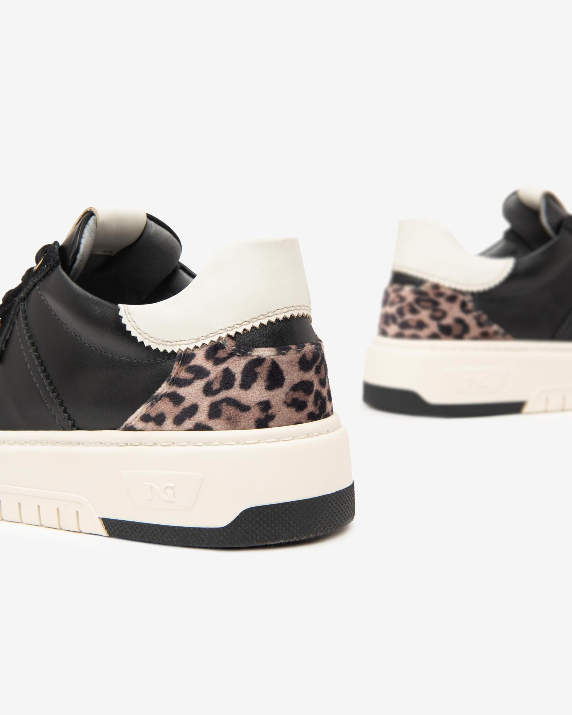 Nero Giardini sneakers da donna in pelle e suede nero I411645D100 - 4
