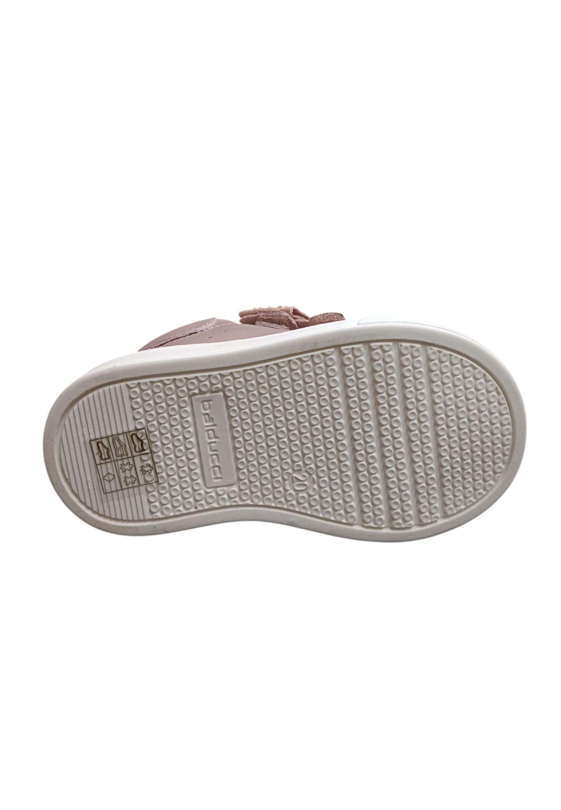 Sneakers primi passi bambina Balducci Cita cipria pelle - Dolcezza e sicurezza con chiusura velcro in Ballerine Scarpetteria Gica - Trani, commercioVirtuoso.it