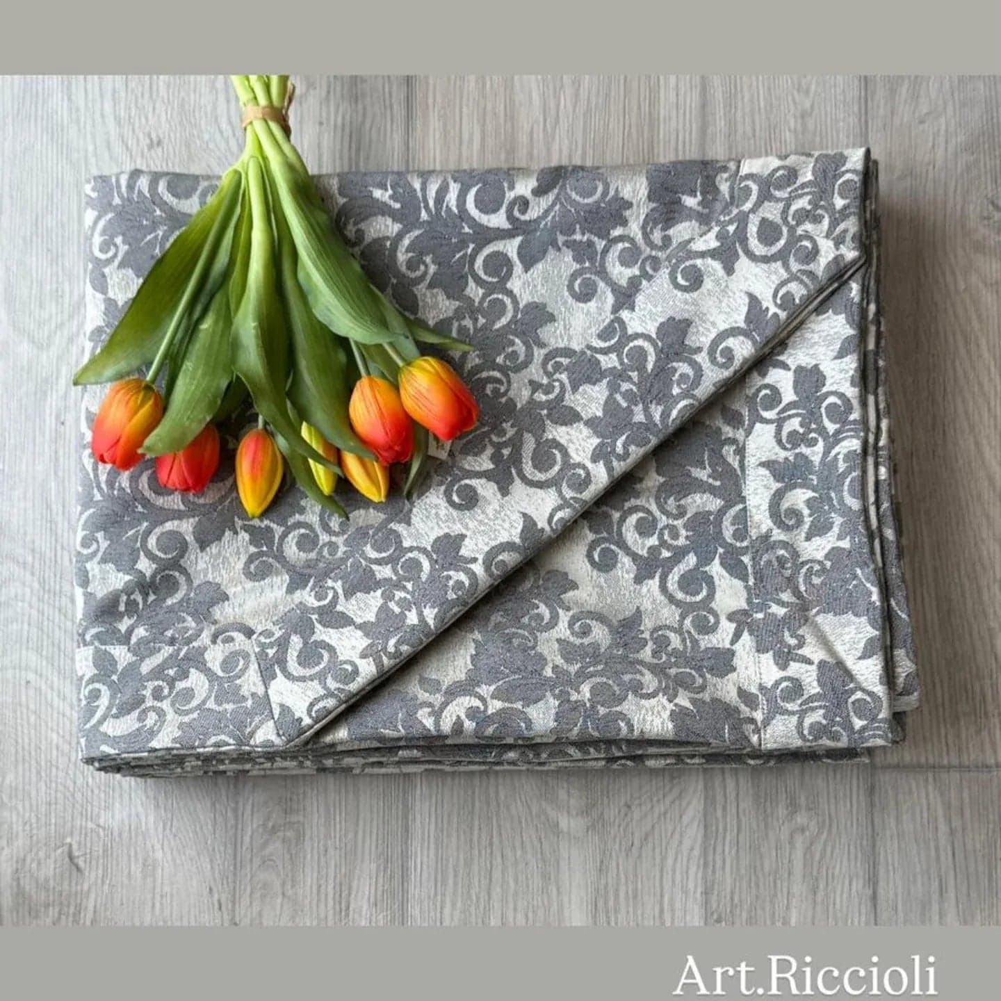 Copriletto Matrimoniale Alexander Tuscany Home Riccioli – Jacquard 260x260 cm in Lenzuola The King Luxury - San Marcellino, commercioVirtuoso.it