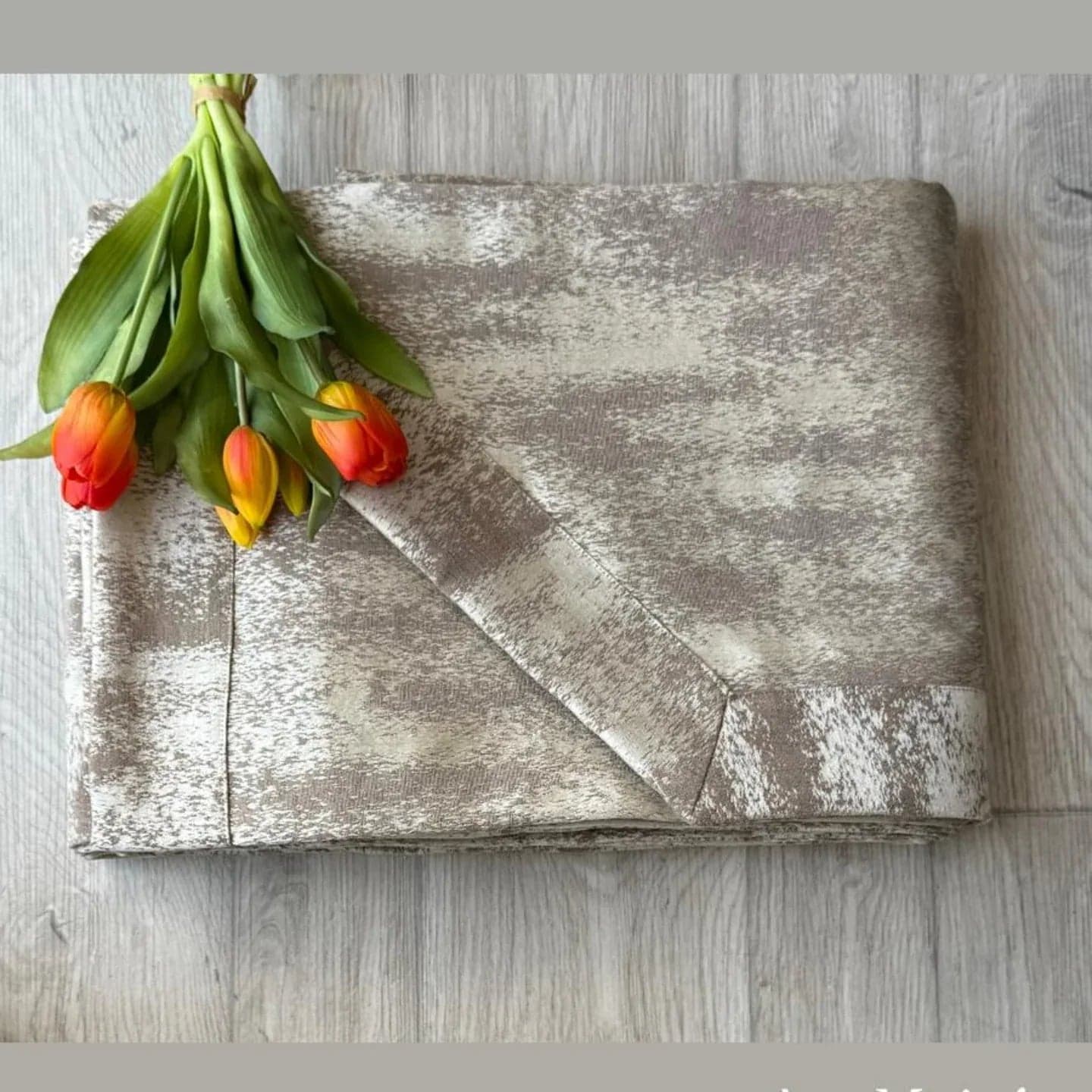 Copriletto Matrimoniale Alexander Tuscany Home Moiré – Jacquard 260x260 cm in Trapunte The King Luxury - San Marcellino, commercioVirtuoso.it