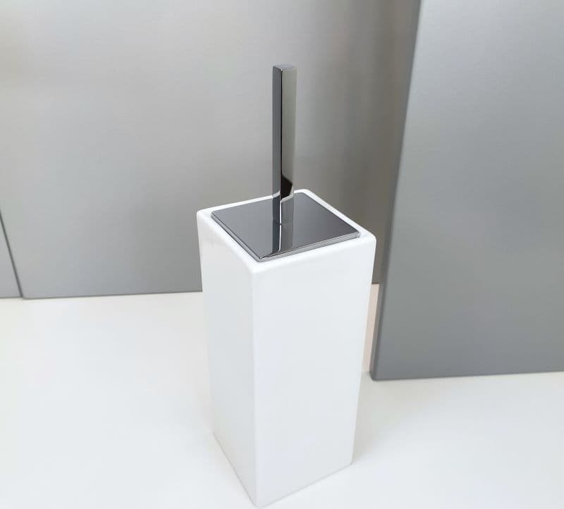 Porta scopino da bagno quadrato a terra - pavimento in ceramica e ottone cromato in Scopini e porta scopini Bottiglioni - Colle di Val d’Elsa, commercioVirtuoso.it