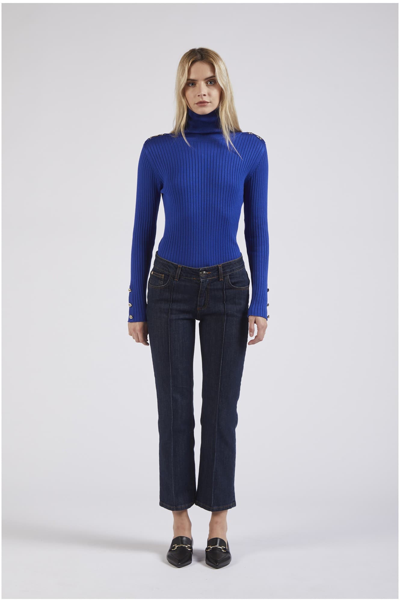 PANTALONE BOOTCUT CON NERVATURA - 4