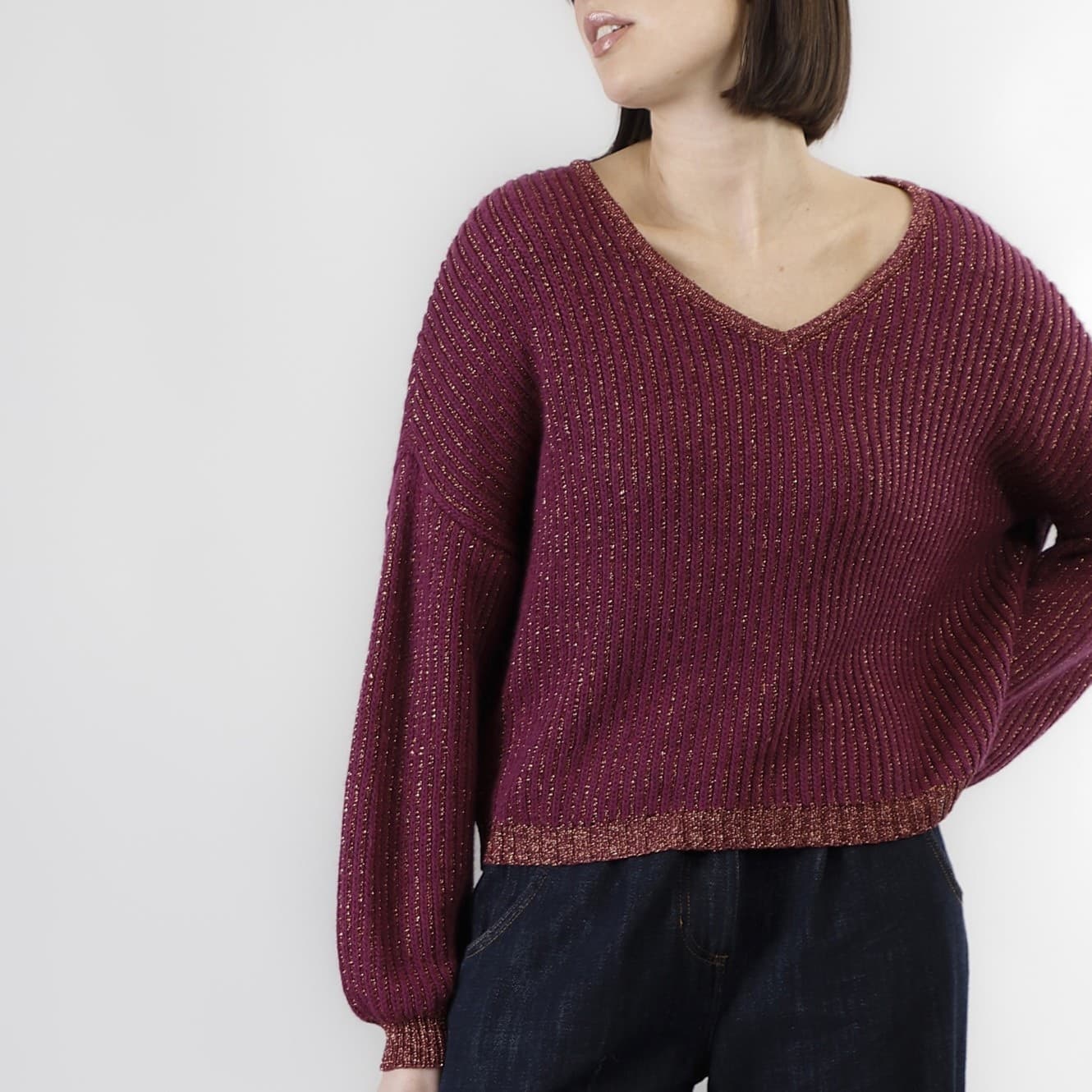 MAGLIONE CON LUREX CON SCOLLATURA A V - 3
