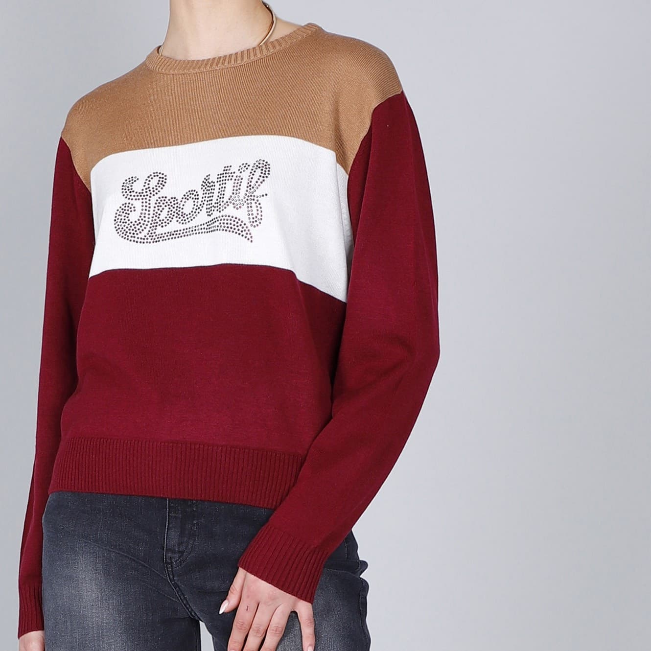MAGLIA BLOCCO COLORE CON SCRITTA DI STRAS - 3