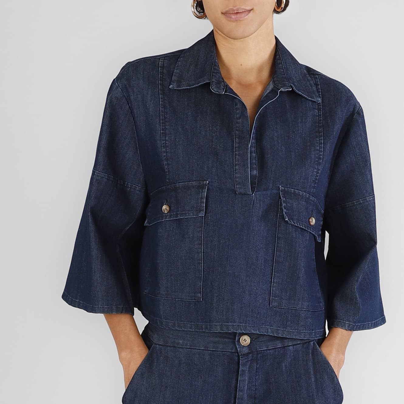 CAMICIA CROPPED CON TASCONI - 2