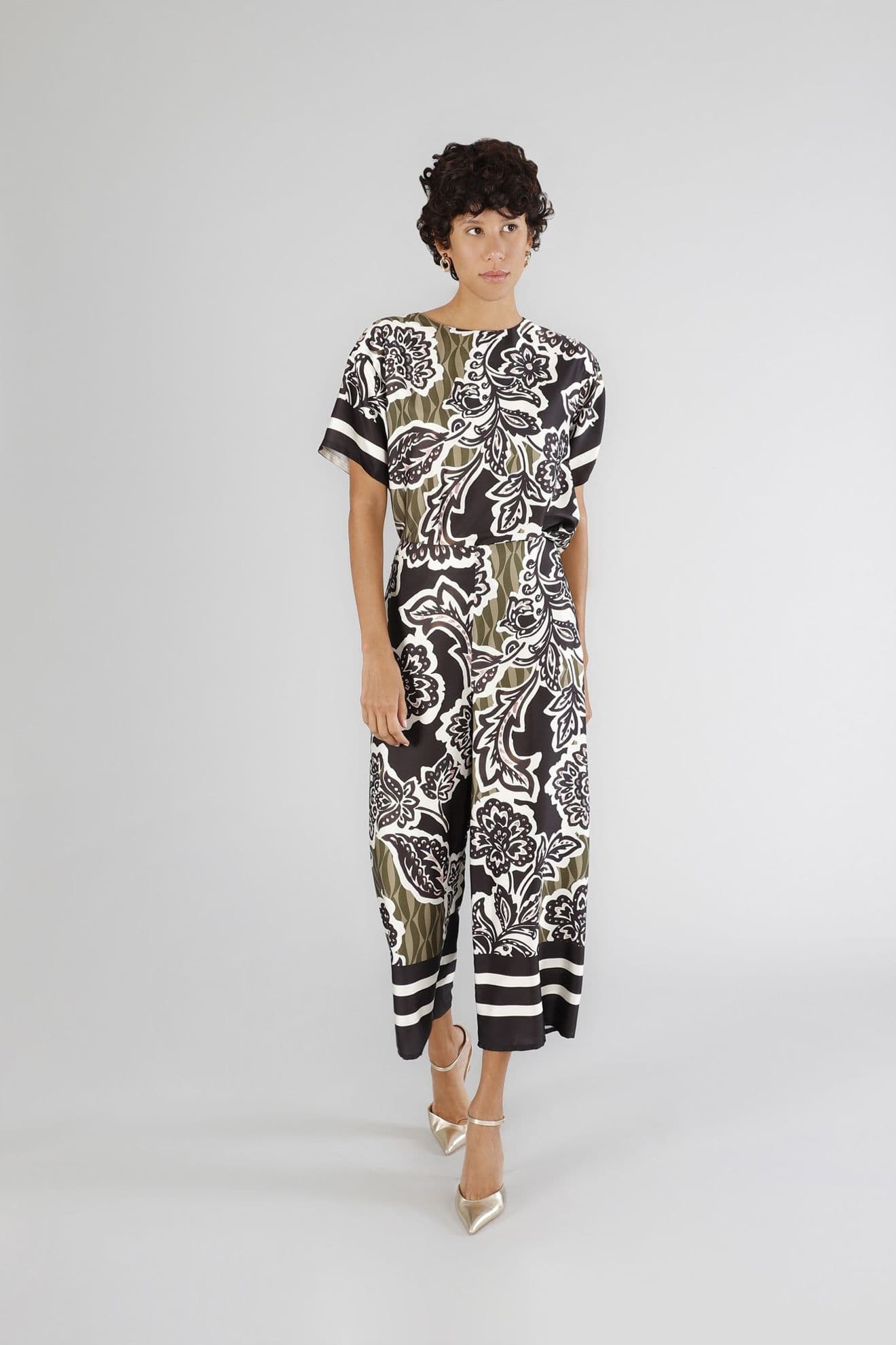 PANTALONE PALAZZO IN SATIN STAMPATO – FIORE MULTINERO – Cafènoir