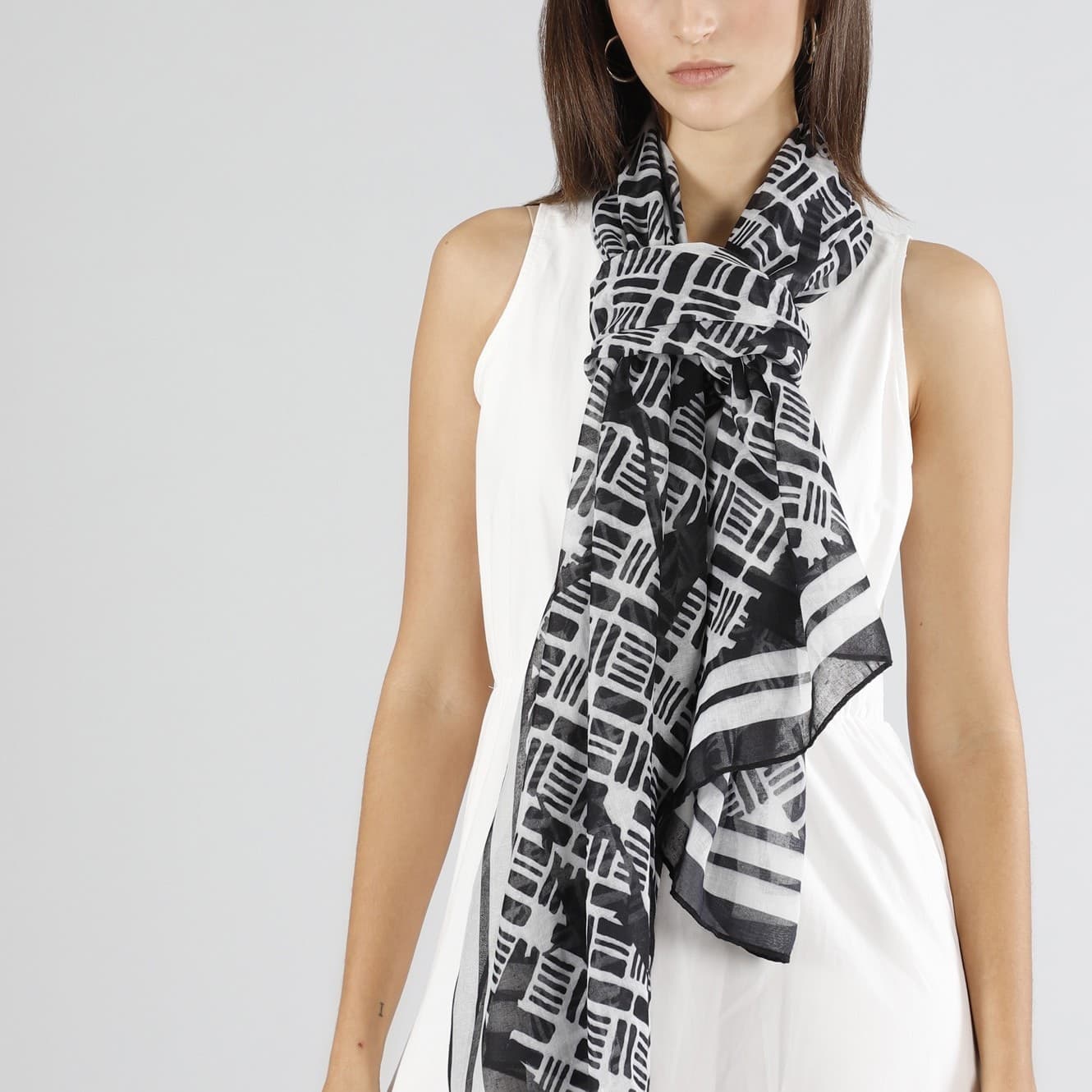 FOULARD STAMPA GEOMETRICA - 3