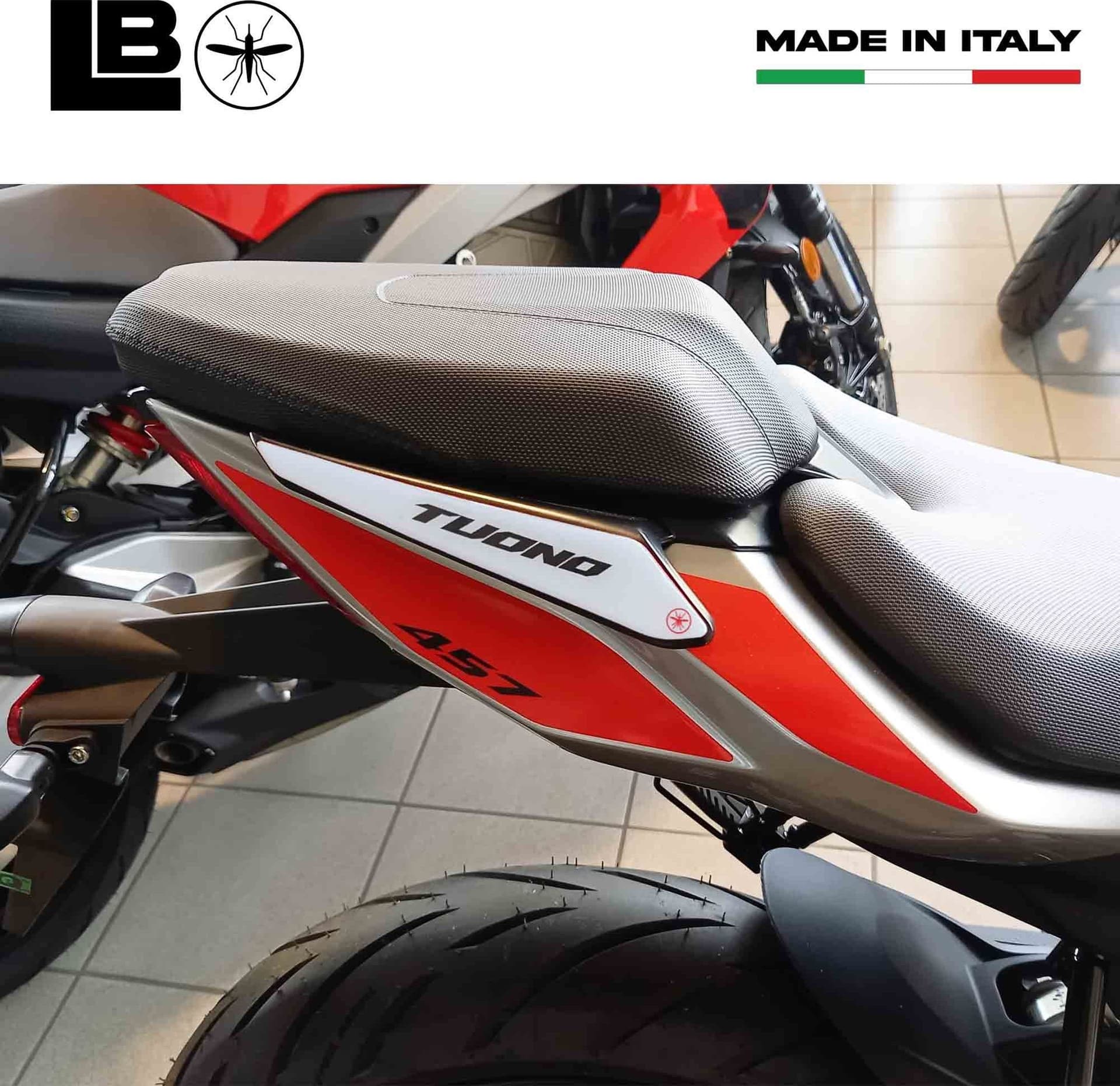 Adesivi Gel 3D Protezioni Maniglie moto compatibili con Aprilia Tuono 457 2025 in Decalcomanie adesivi e magneti LabelBike - Bibbiano, commercioVirtuoso.it