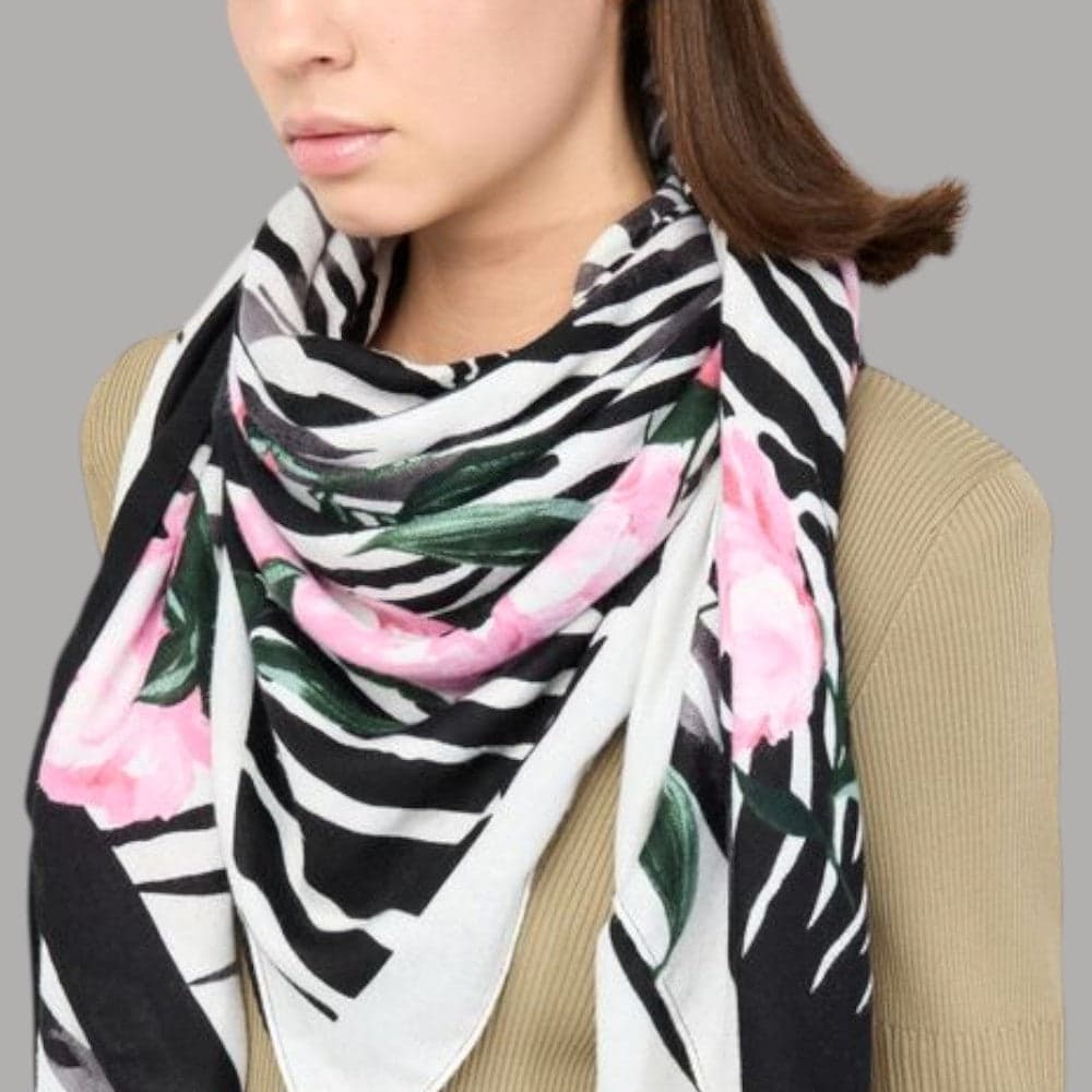 Liu Jo foulard nero floro zebrato 120X120 2F5075T0300 - 4