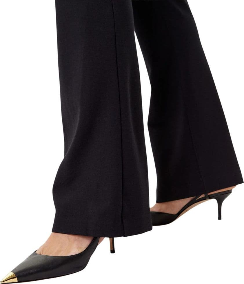 Guess pantaloni flare neri MAELICE W5YB0I KCMU2 JBLK in Pantaloni Prodotti di Classe - Nocera Superiore, commercioVirtuoso.it