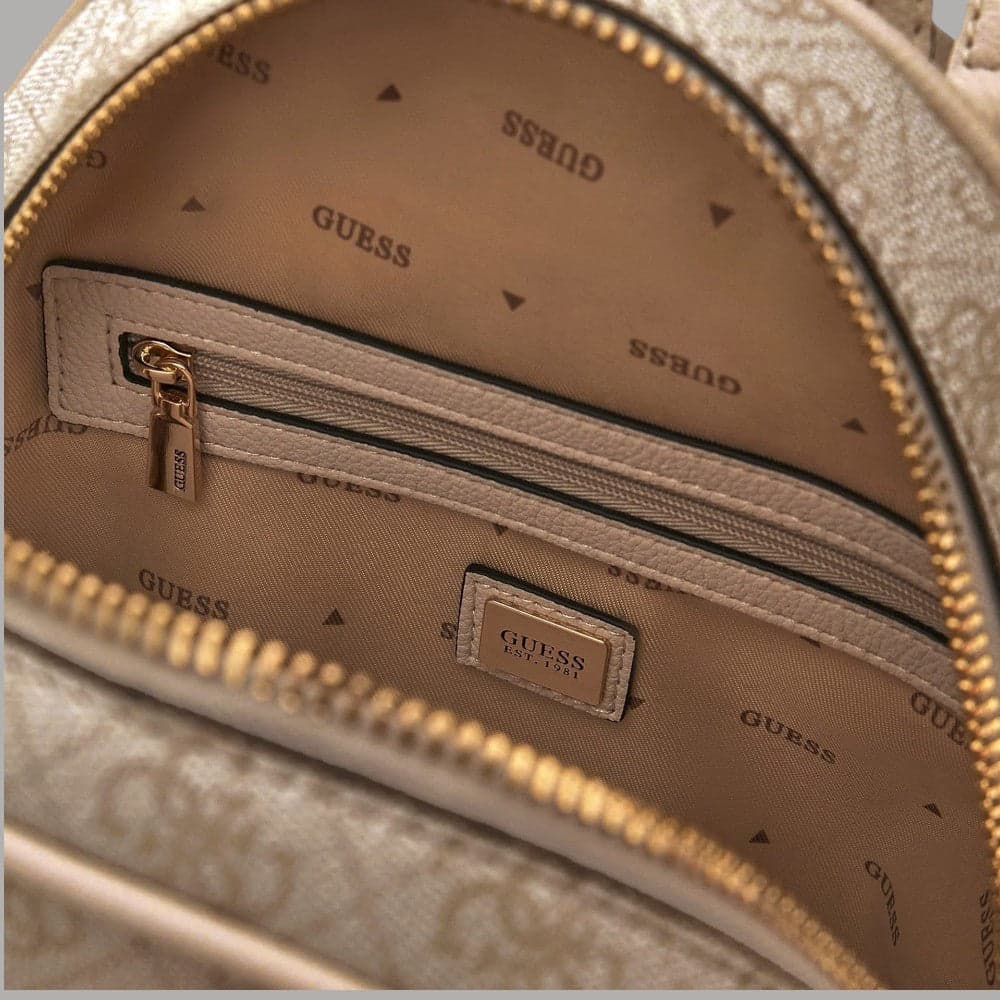 Zaino Guess Manhattan Donna Stile Iconico, 4G Logo Chic in Zaini Casual Prodotti di Classe - Nocera Superiore, commercioVirtuoso.it