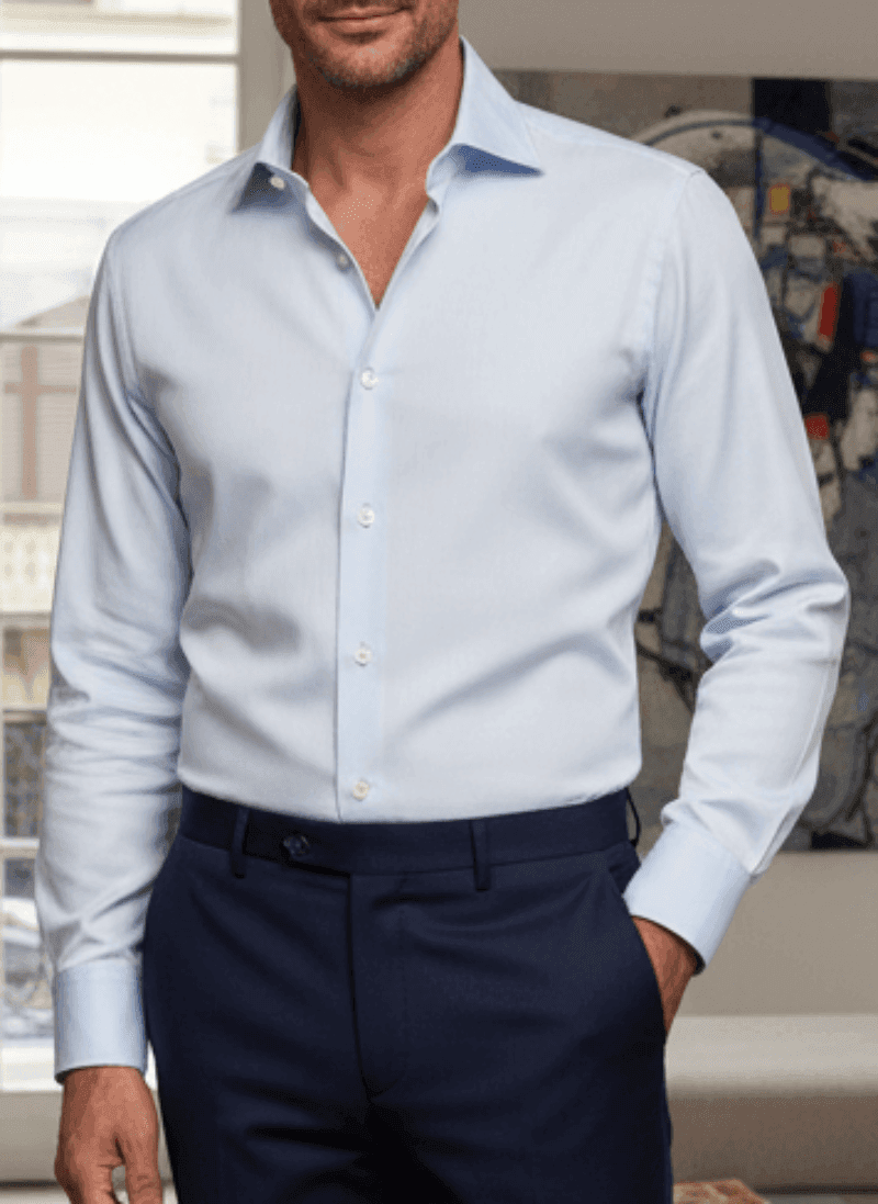 Modello con camicia Sonrisa Superior celeste