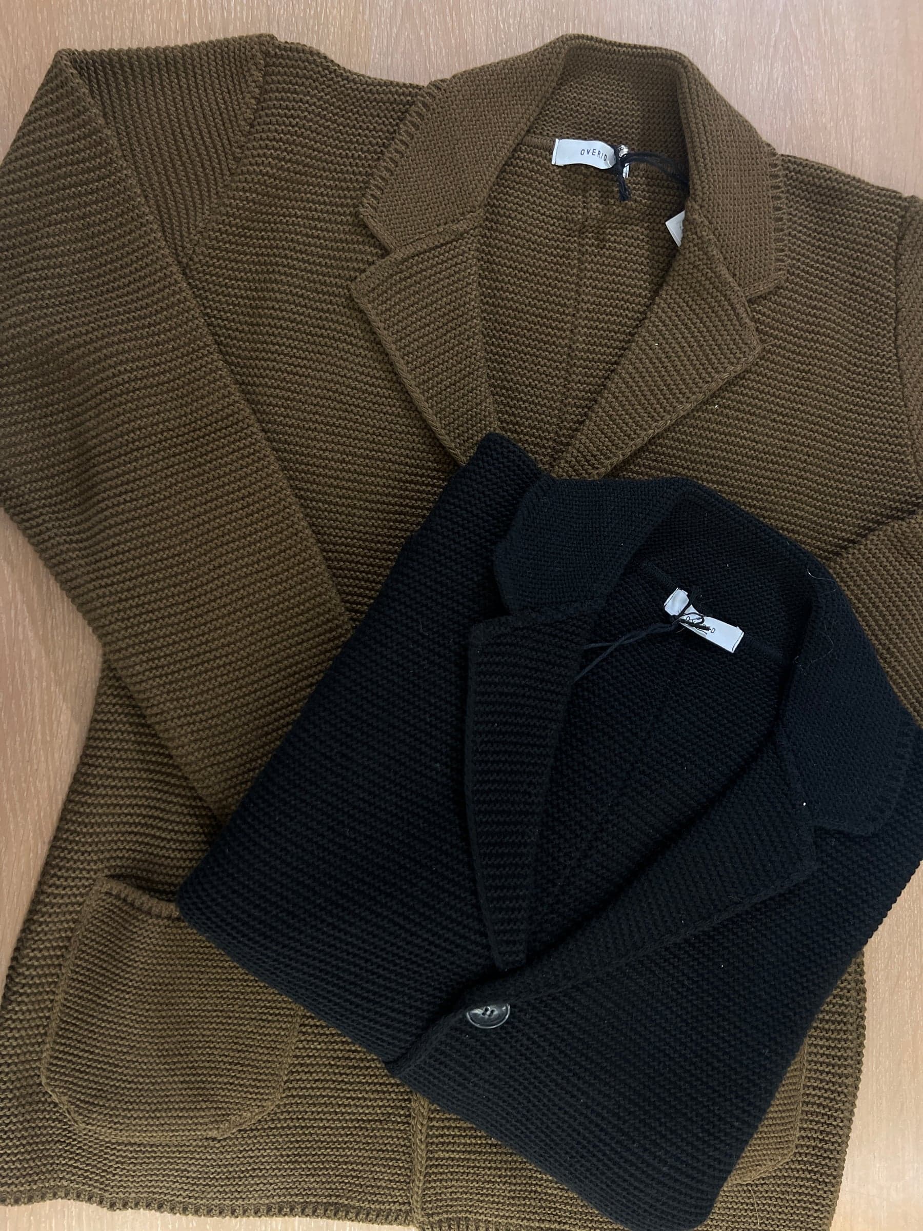 Cardigan  bottoni collo camicia in Cappotti Kanal 32 - Santa Maria di Licodia, commercioVirtuoso.it