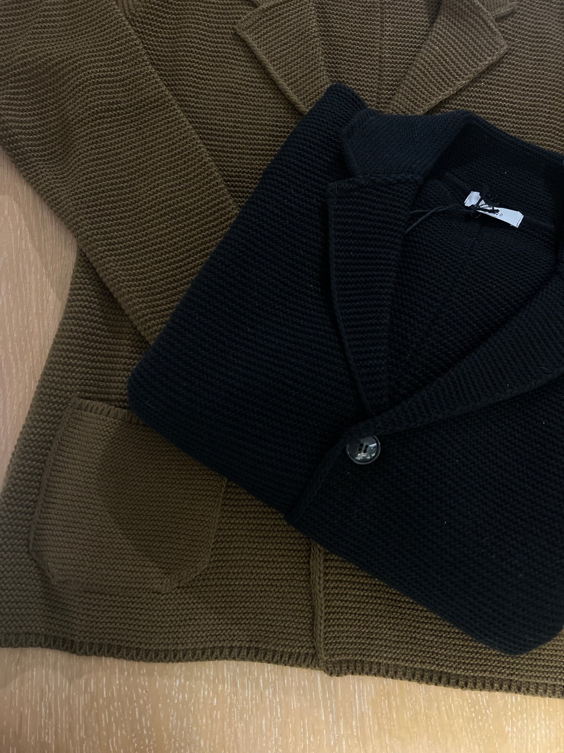 Cardigan  bottoni collo camicia - 6