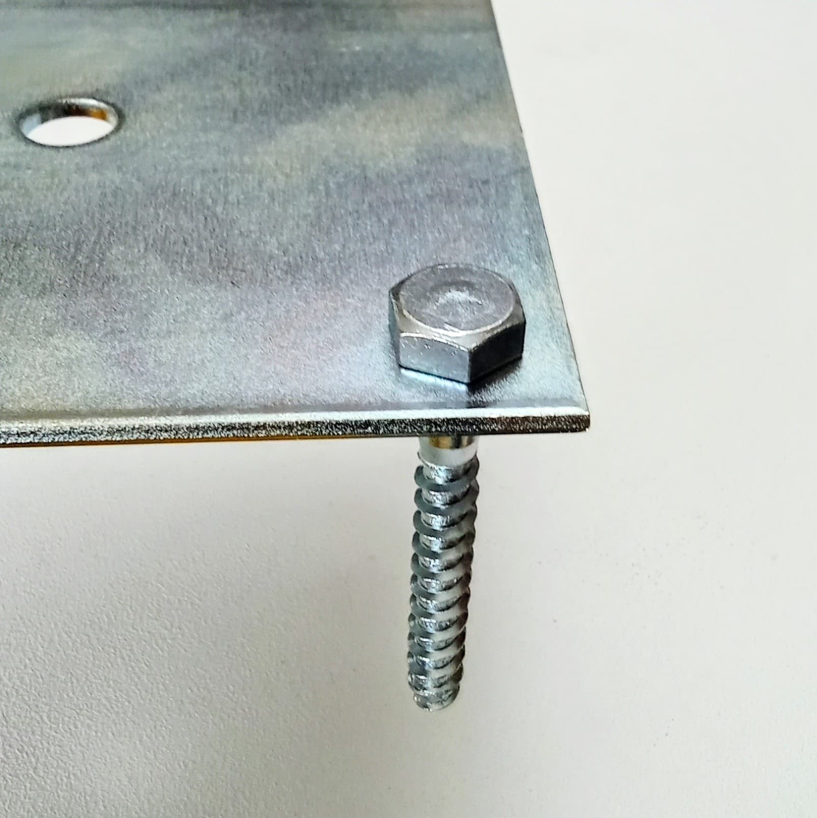 Piastra zincata 150x150mm per fissaggi a pavimento e muro - 5