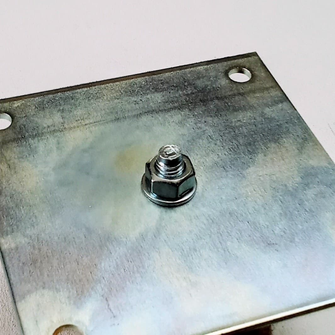Piastra zincata 150x150mm per fissaggi a pavimento e muro - 6