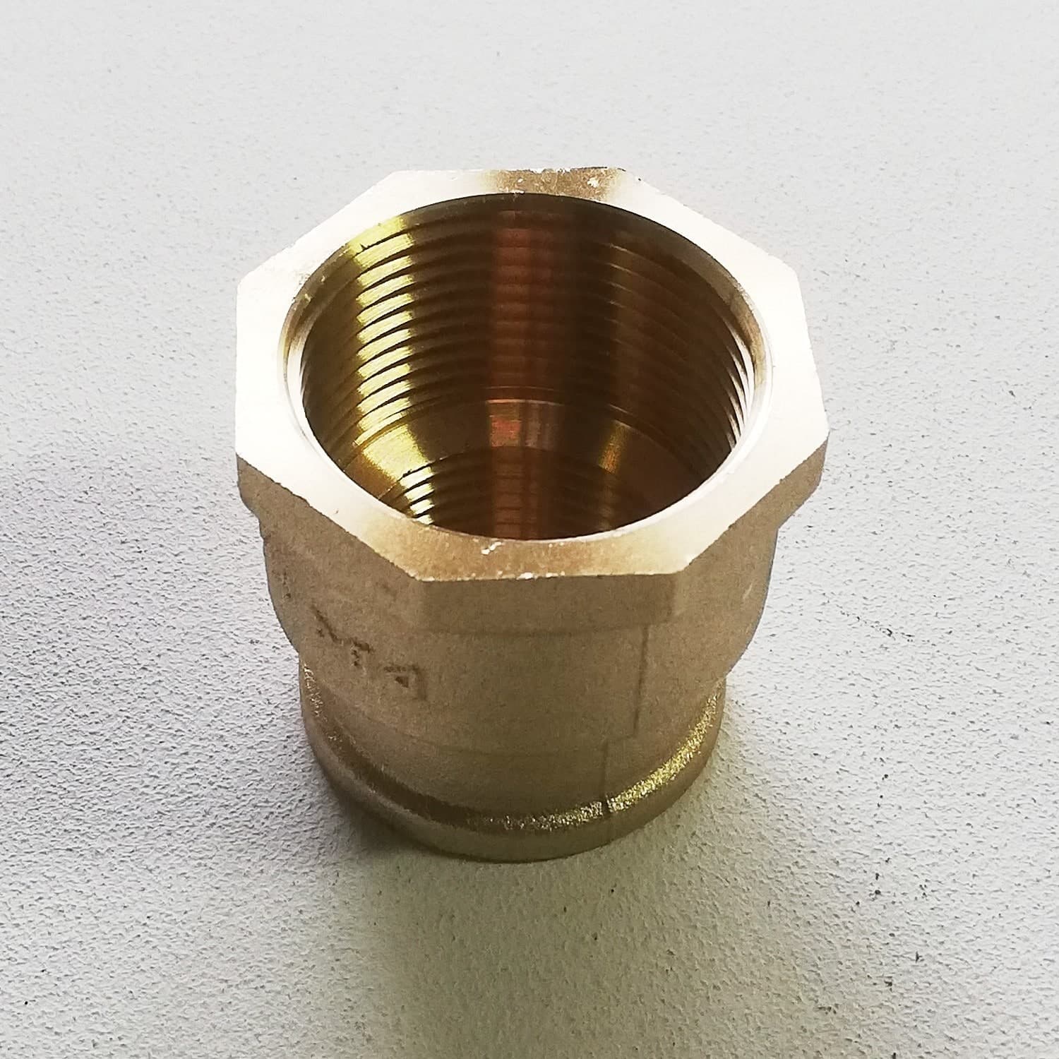 Manicotto ridotto da 1''1/2x1"1/4 FF in ottone - 2