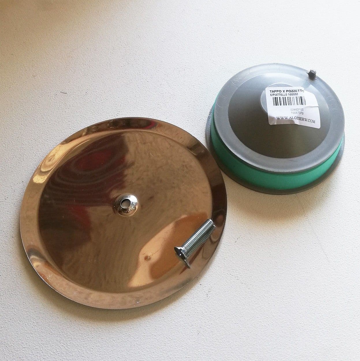 Tappo da 100mm con piattello inox e vite per chiusura pozzetti a pavimento - 2