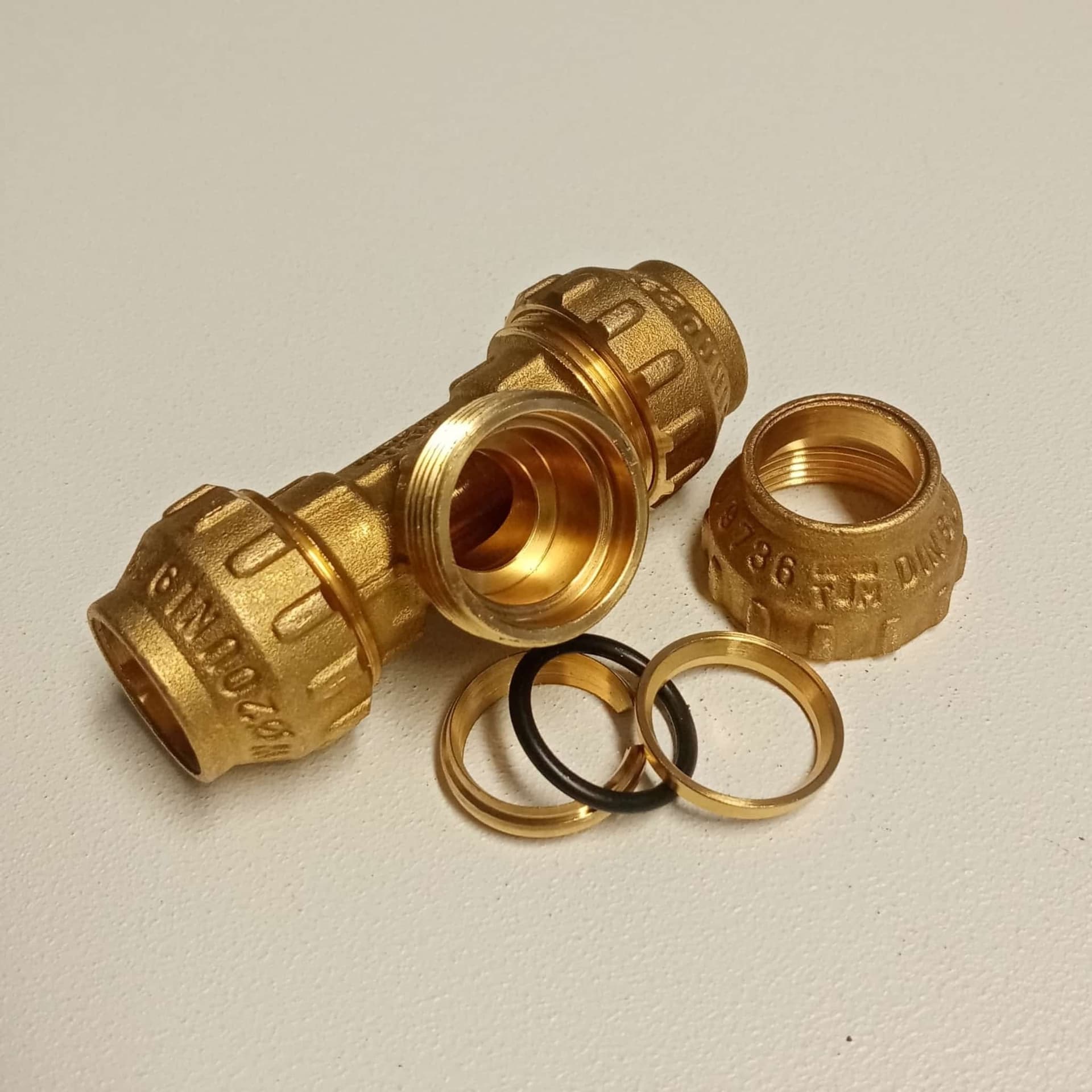 Raccordo 40x40x40 Tee T di giunzione in ottone con tenuta O-ring ed ogiva in ottone - 4