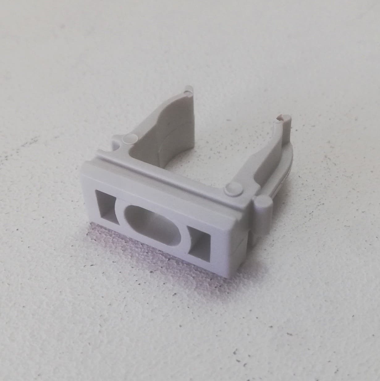 Supporto a scatto da 16mm - 20pz clips fissa tubo colore grigio per fissaggi a parete e soffitto - 3