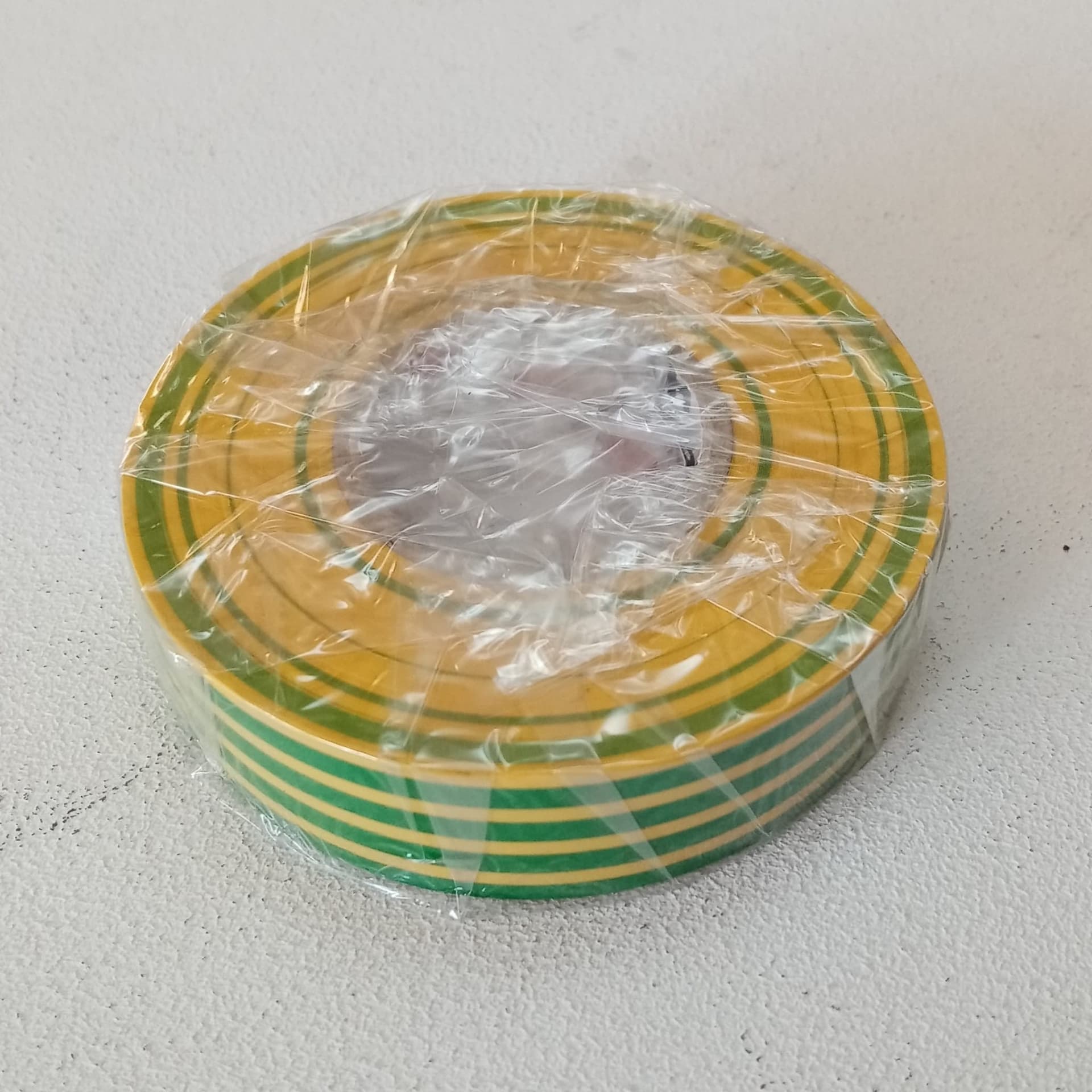 Nastro isolante giallo verde 0,15 x 19mm x 25mt in pvc autoestinguente - 2