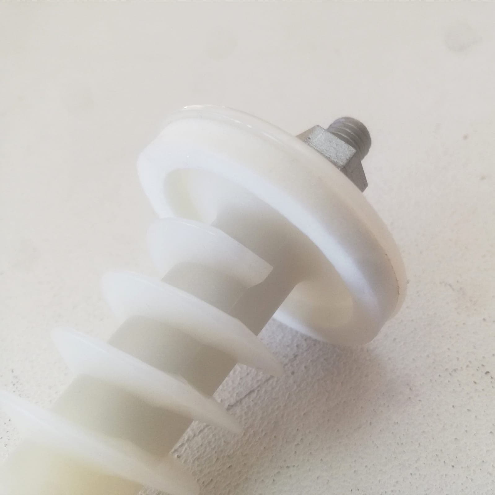 Tassello autoforante in nylon per pannelli isolanti con collare e vite TE - 3