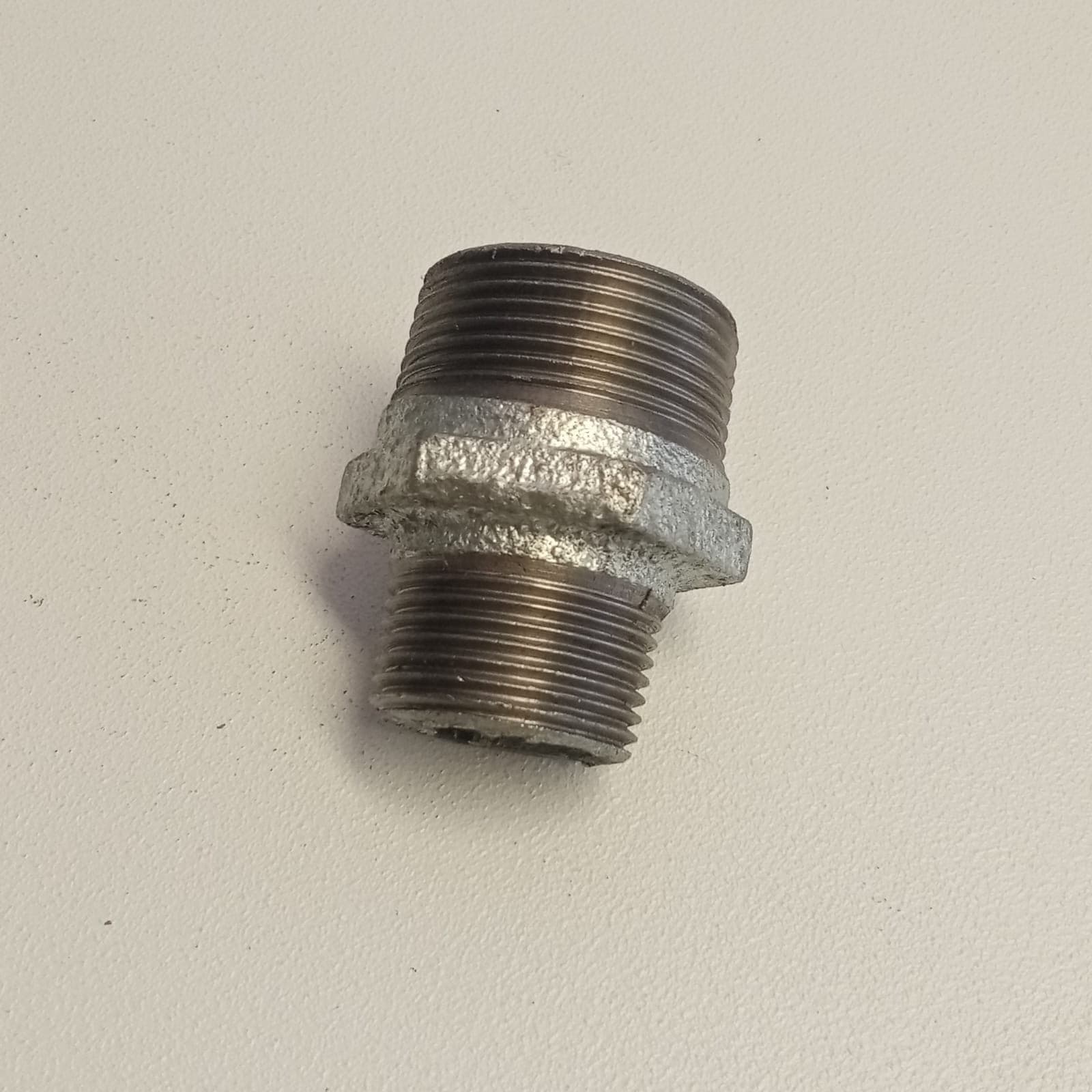 Raccordo MM da 1''x 3/4'' niples nipplo doppia vite ridotta di ghisa zincata malleabile - 3