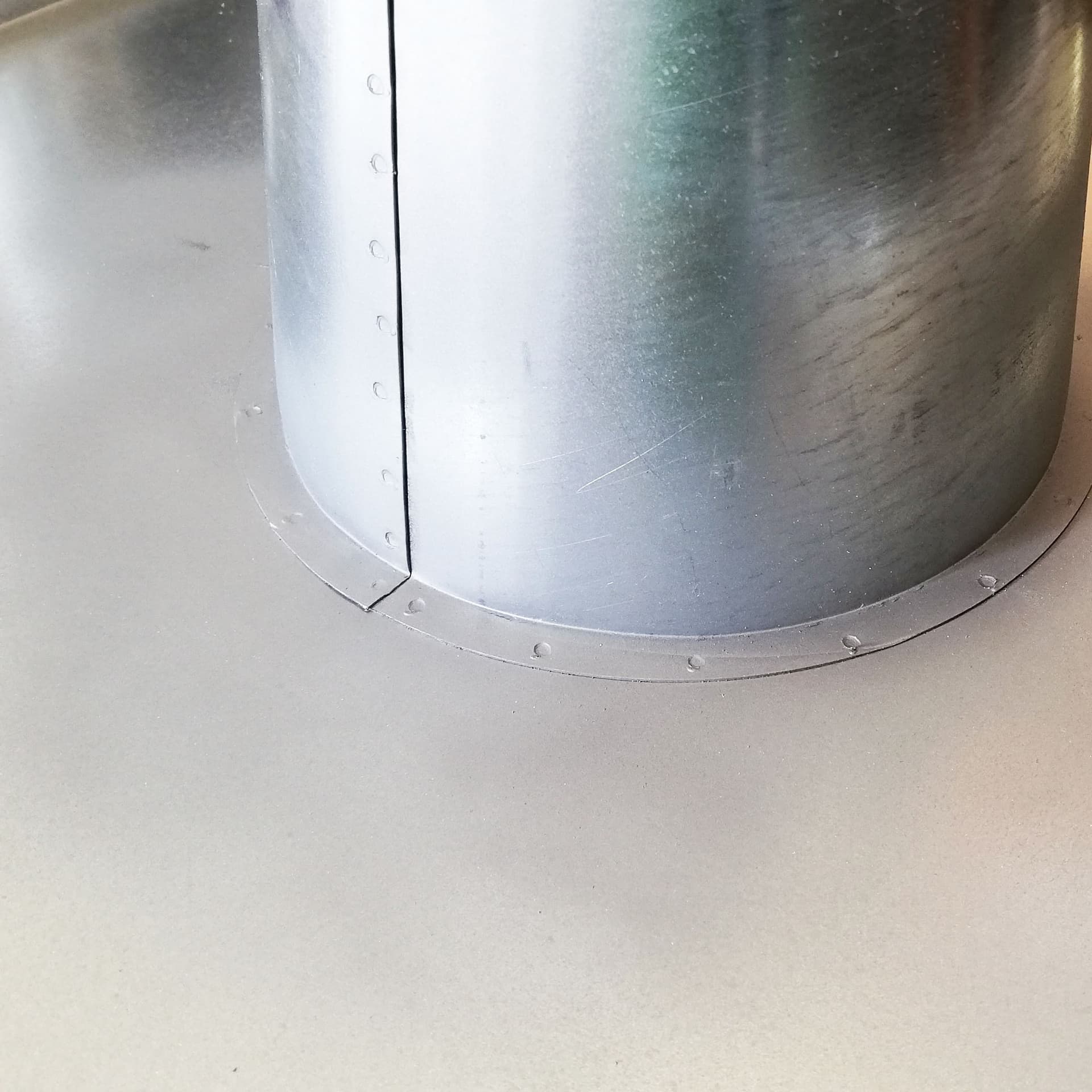 Faldale piano zincato per tubo da 180mm spessore 6 decimi - 2