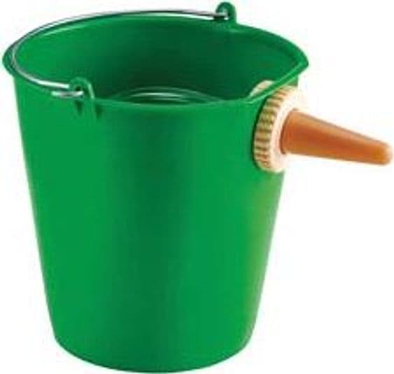 Secchio Verde con Poppatoio per Vitelli 12 l - 2
