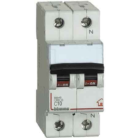 Interruttore Magnetotermico Modulare Bticino 1P con N Corrente 32A - 2