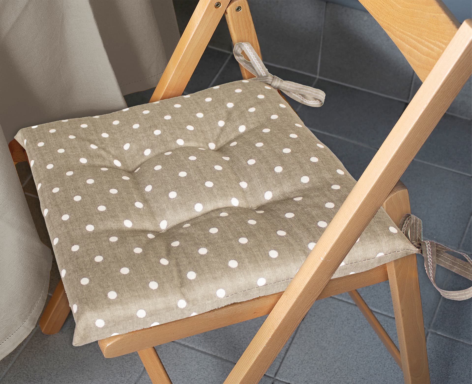 Cuscino Creta 40 x 40 x 5 cm Pois Tortora 1808 12 Pezzi - 2