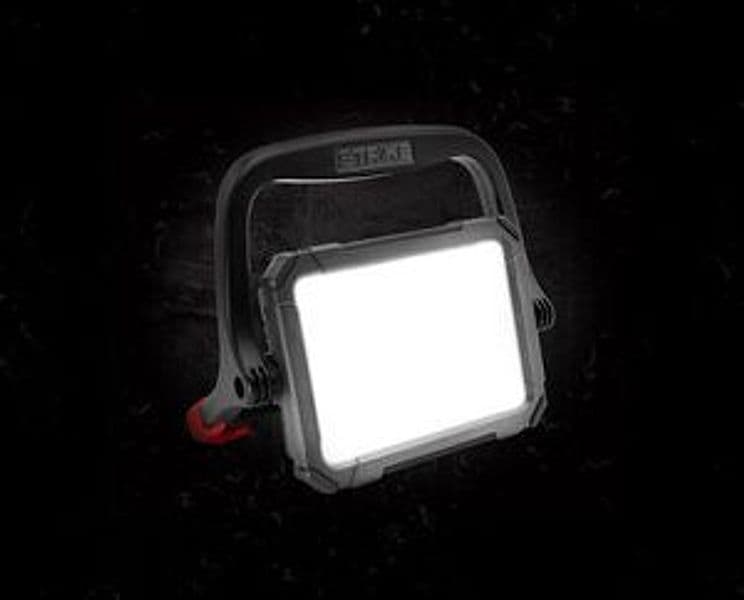 Proiettore LED Strike Advanced Batt Ric 70W 5700K - 2