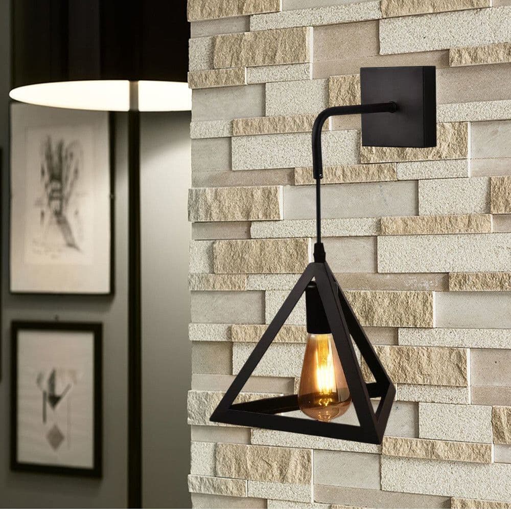 APPLIQUE PARETE PENDENTE FORMA TRIANGOLARE 3D STILE MINIMAL PORTALAMPADA ATTACCO E27 AQ54 - 10